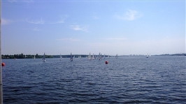i00496