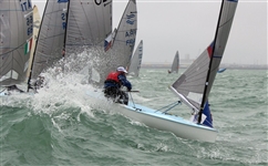 day6-race11-waves-pic-robert-deaves